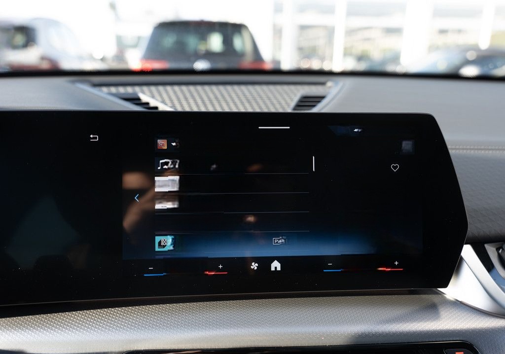 BMW X2 sDrive 20i M-Sport PANO AHK LED NAVI H/K SHZ foto 17
