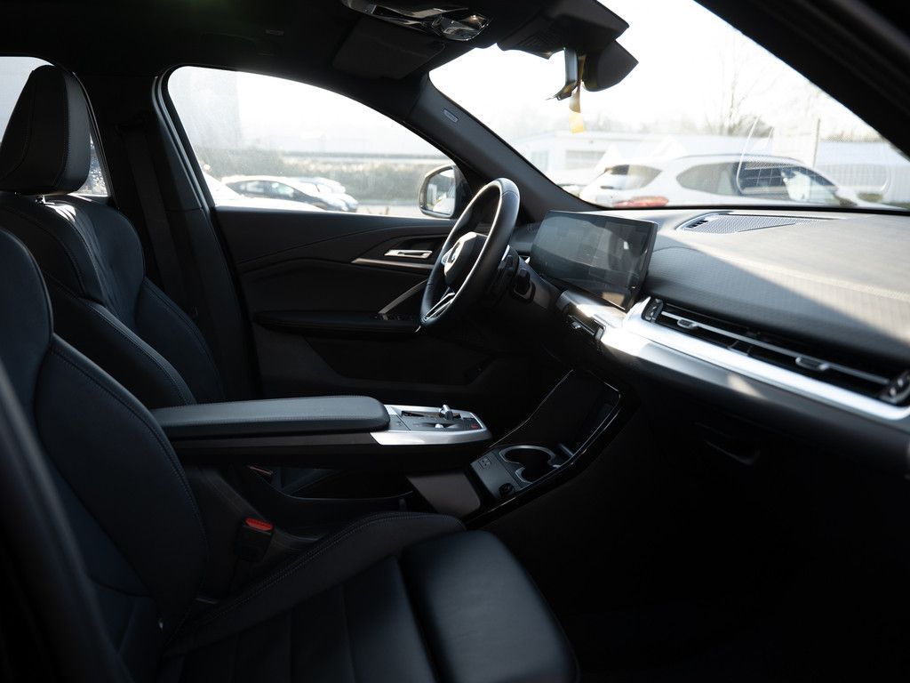 BMW X2 sDrive 20i M-Sport PANO AHK LED NAVI H/K SHZ foto 9