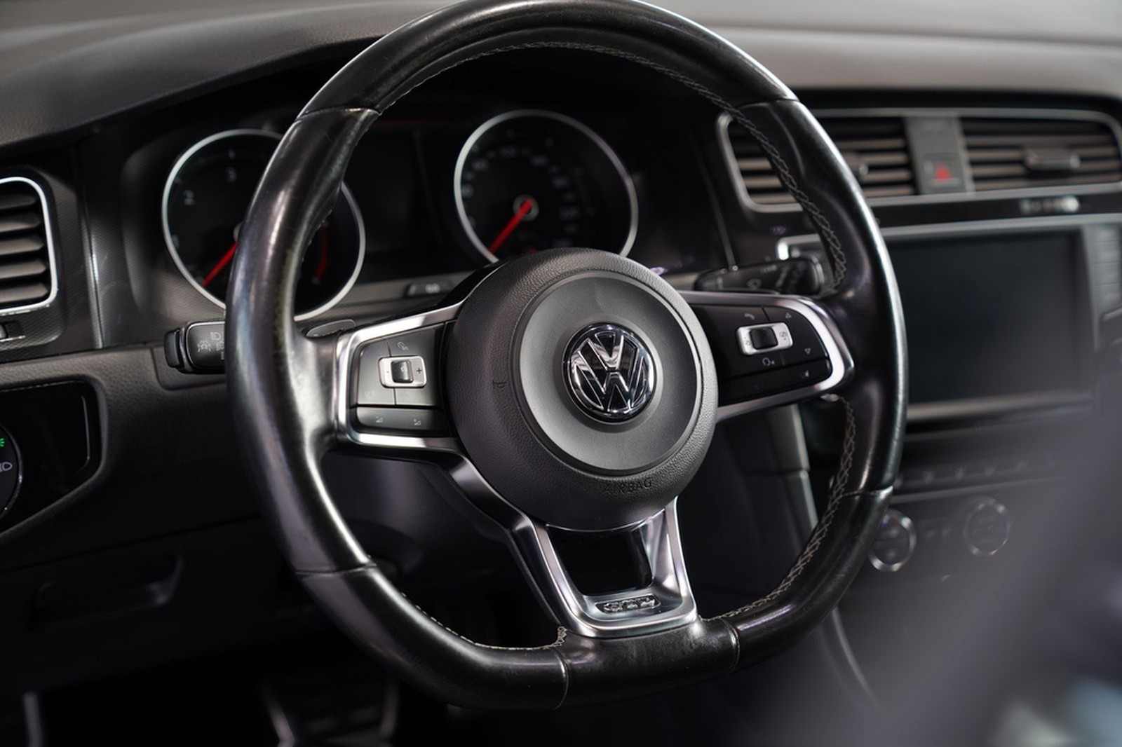 Volkswagen Golf GTD DSG *19 *DYNAUDIO *Pano *Kam *DCC *AHK foto 26