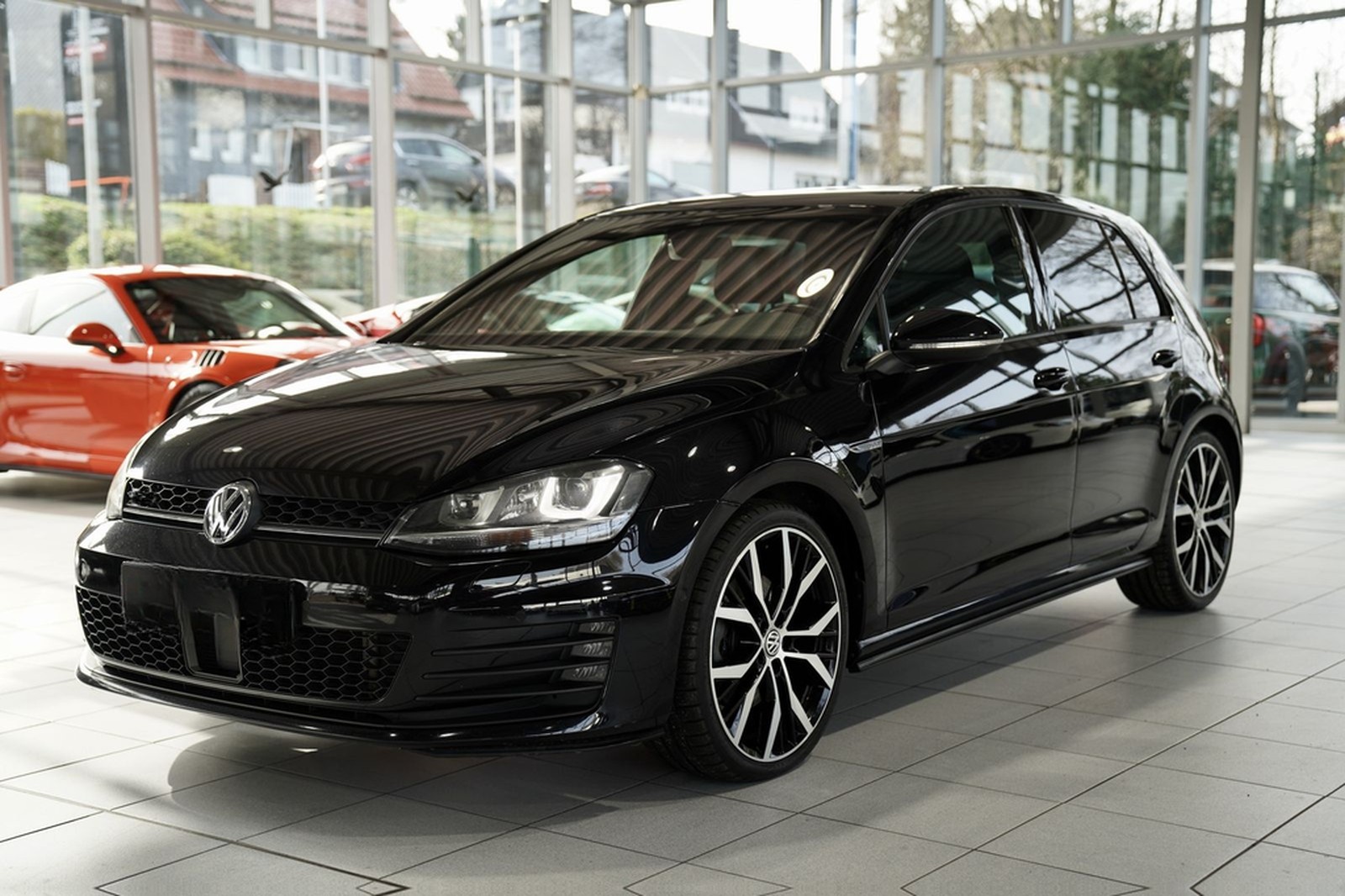 Volkswagen Golf GTD DSG *19 *DYNAUDIO *Pano *Kam *DCC *AHK foto 5