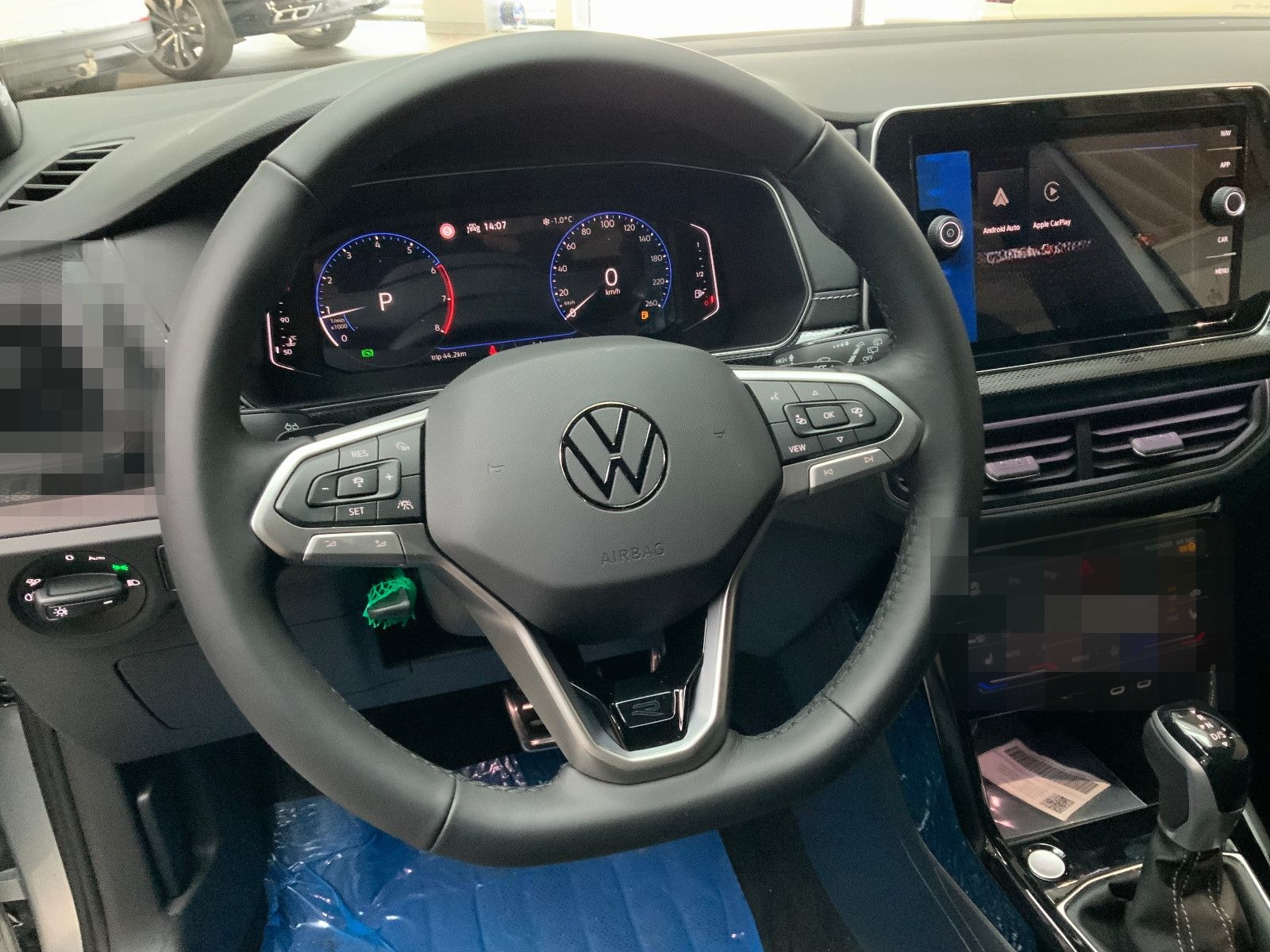Volkswagen T-Cross R-Line 1.5 l TSI DSG AHK foto 5