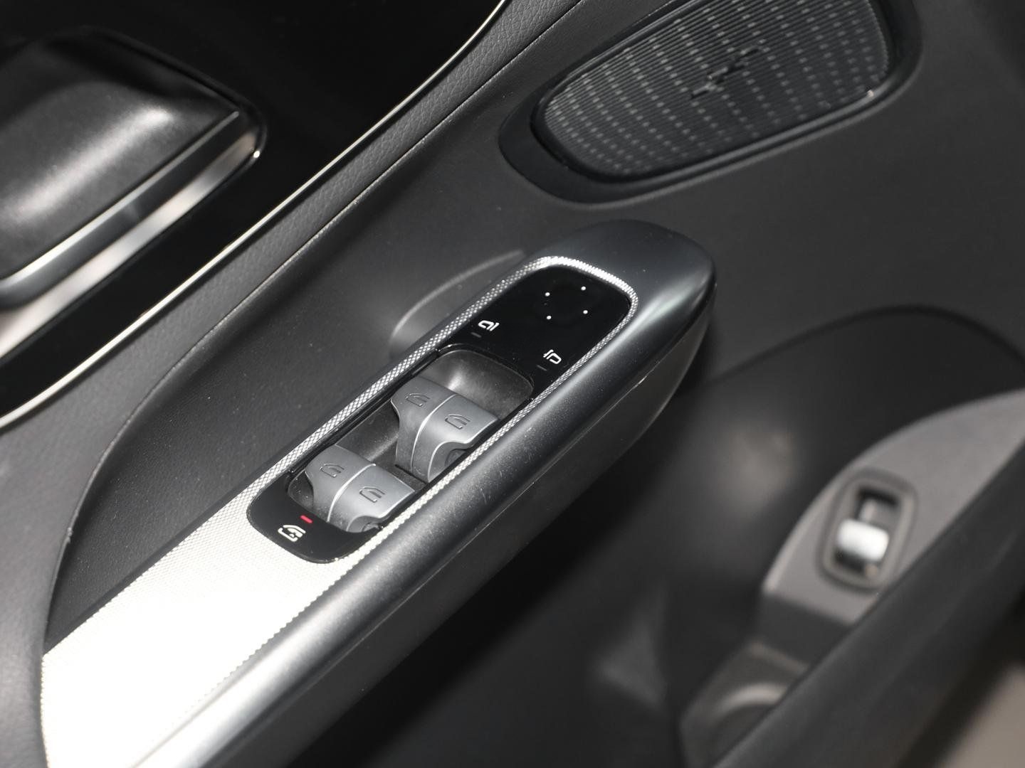 Mercedes-Benz GLC 220 d 4M Avantgarde Rückfahrkamera LED AHK foto 17