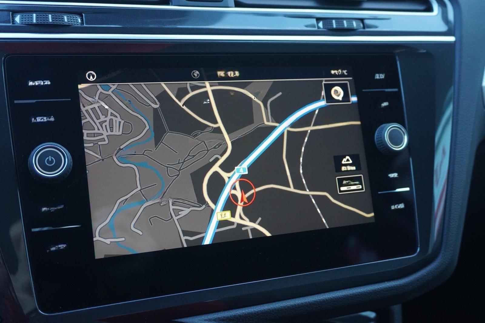 Volkswagen Tiguan 1.5 TSI AAC LED Navi SHZ PDC Alu AHK foto 15