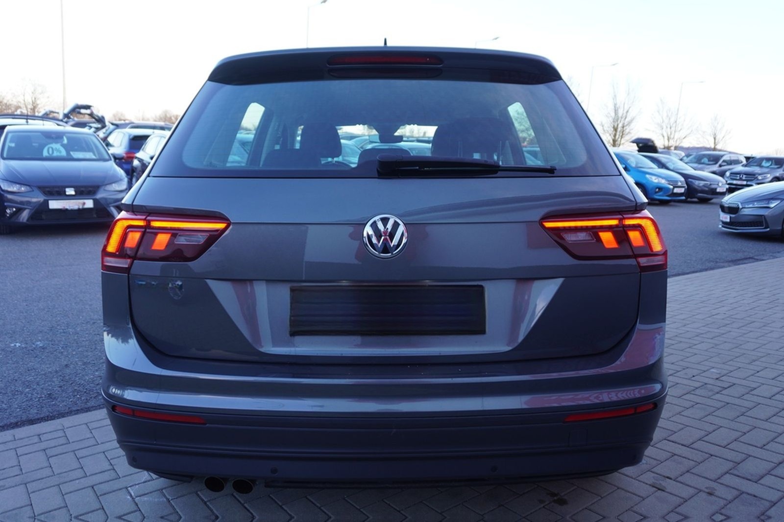 Volkswagen Tiguan 1.5 TSI AAC LED Navi SHZ PDC Alu AHK foto 4