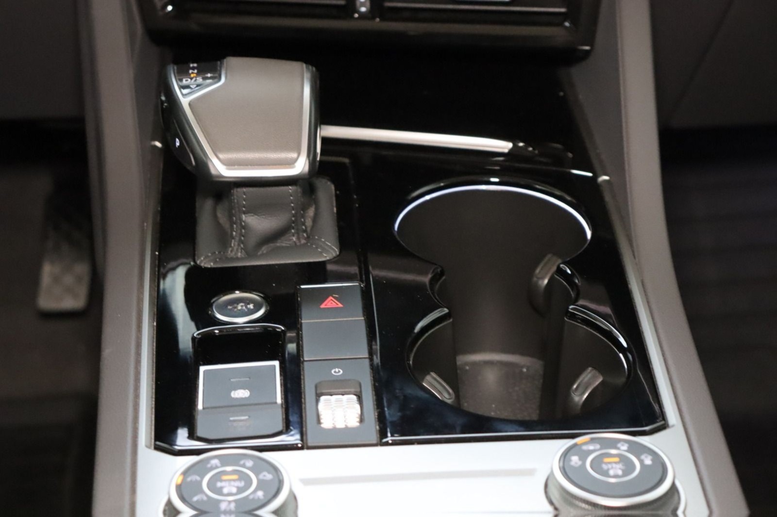 Volkswagen Touareg 3.0 V6 * Leder * LED * Navi Drive Atmosp foto 28