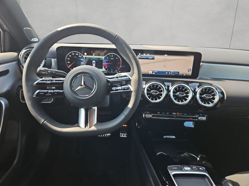 Mercedes-Benz A 180 d AMG Special Edition Night foto 12