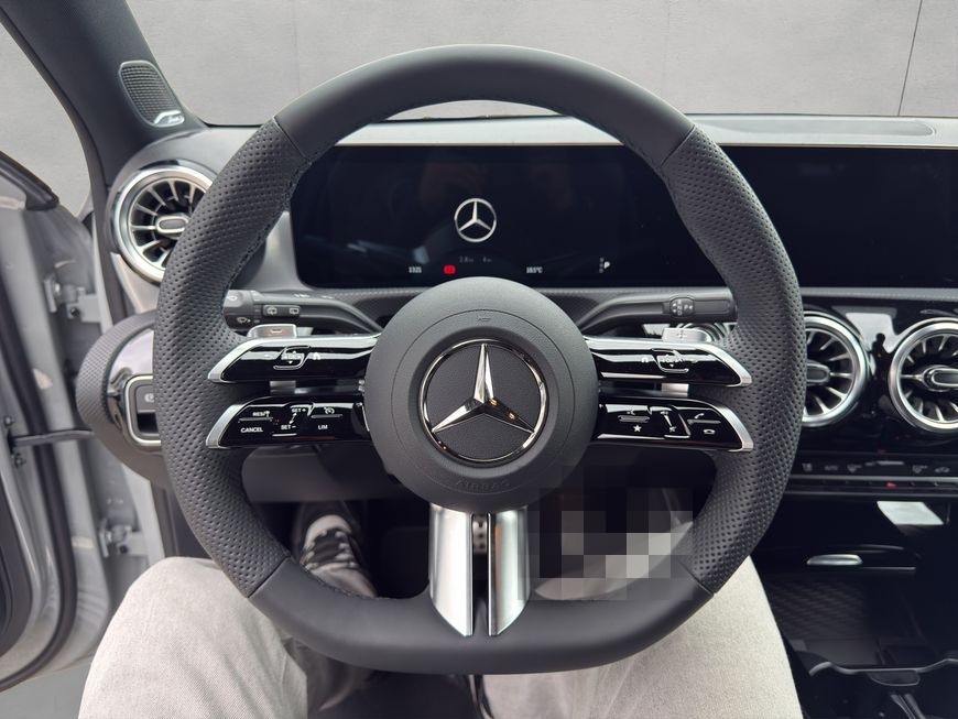Mercedes-Benz A 180 d AMG Special Edition Night foto 10