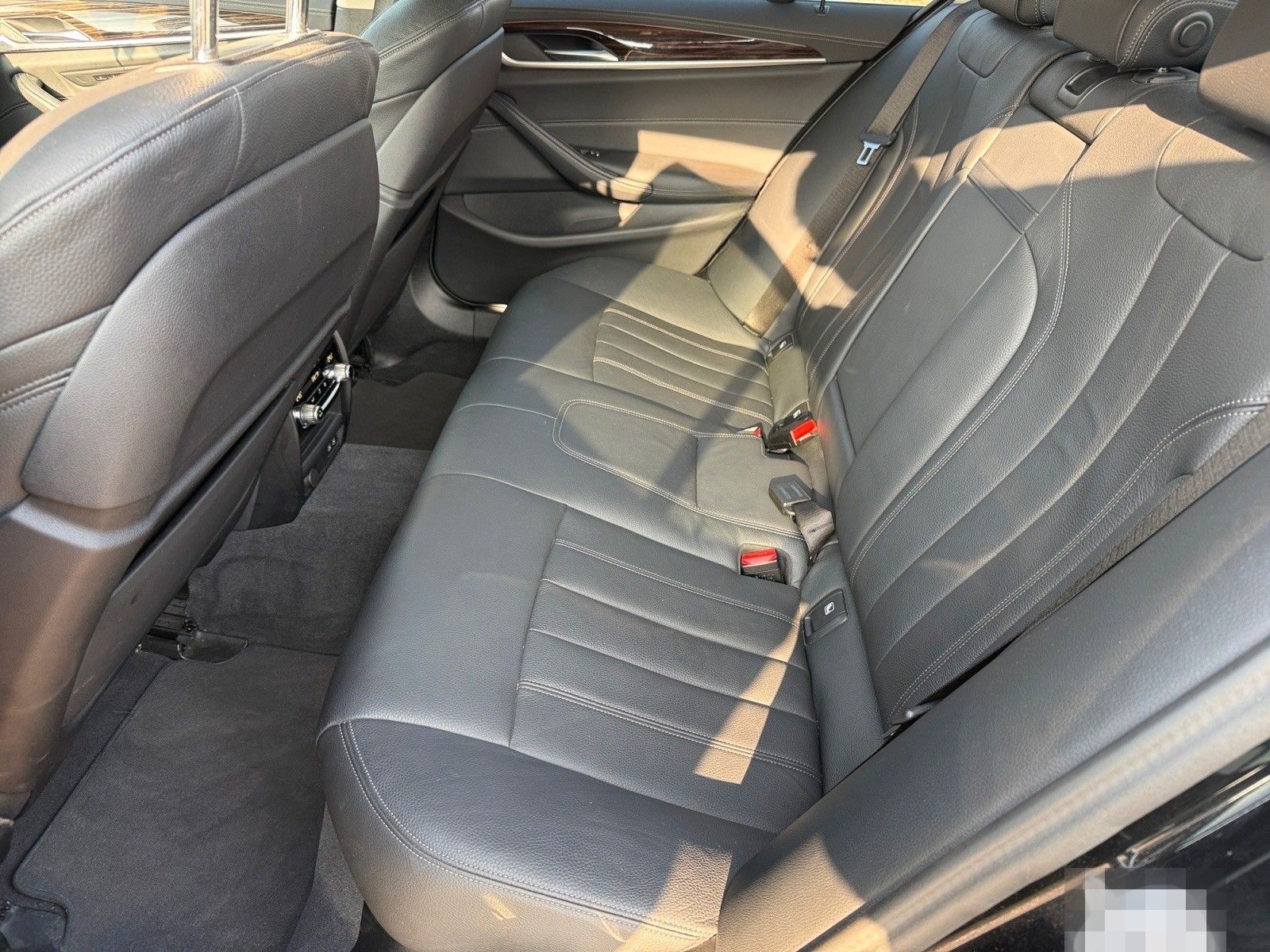 BMW 520 d xDrive Luxury Line/Live Cockpit foto 17