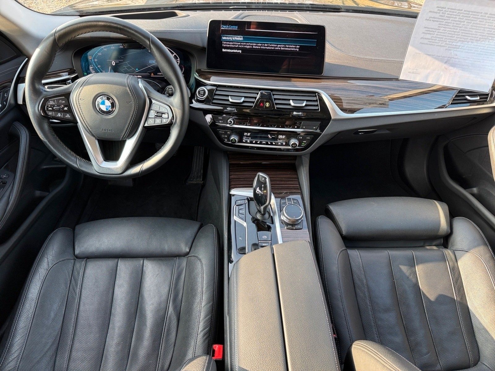 BMW 520 d xDrive Luxury Line/Live Cockpit foto 10