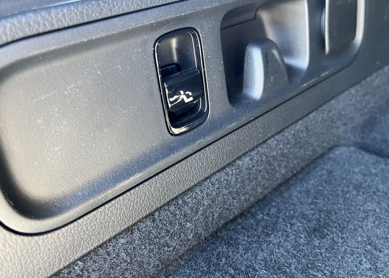 Mercedes-Benz C 300 e T AMG+NIGHT+TOTW+AMBIENTE+DISTRONIC+KAM foto 22