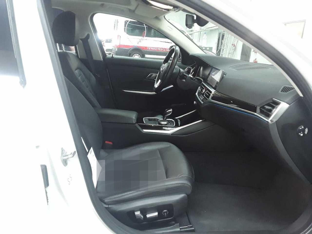 BMW 330e Touring xDrive Aut. Luxury Line foto 11
