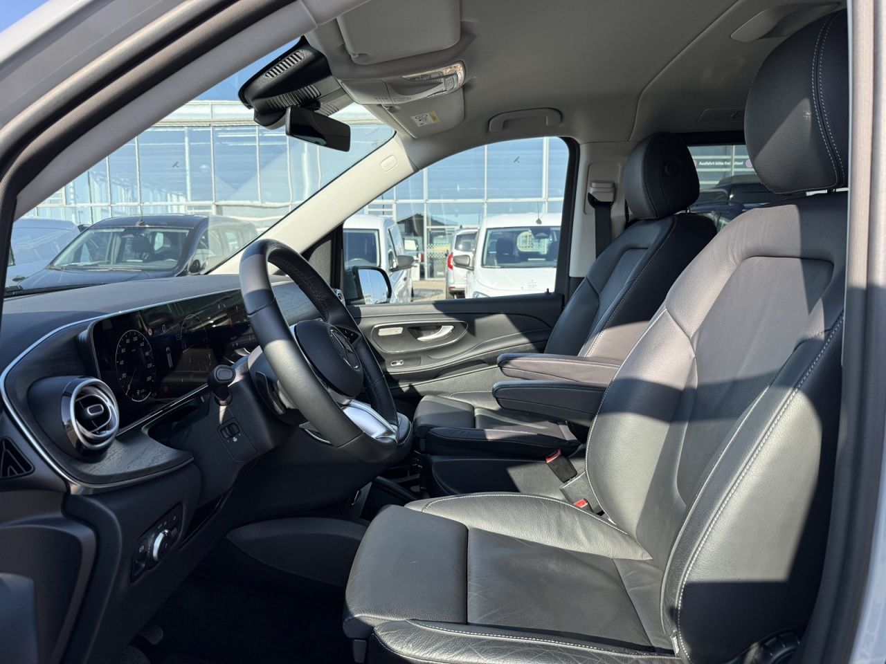 Mercedes-Benz V 300 d long 4x2 AVANTGARDE+BURM+TOTW+360+AHK foto 13