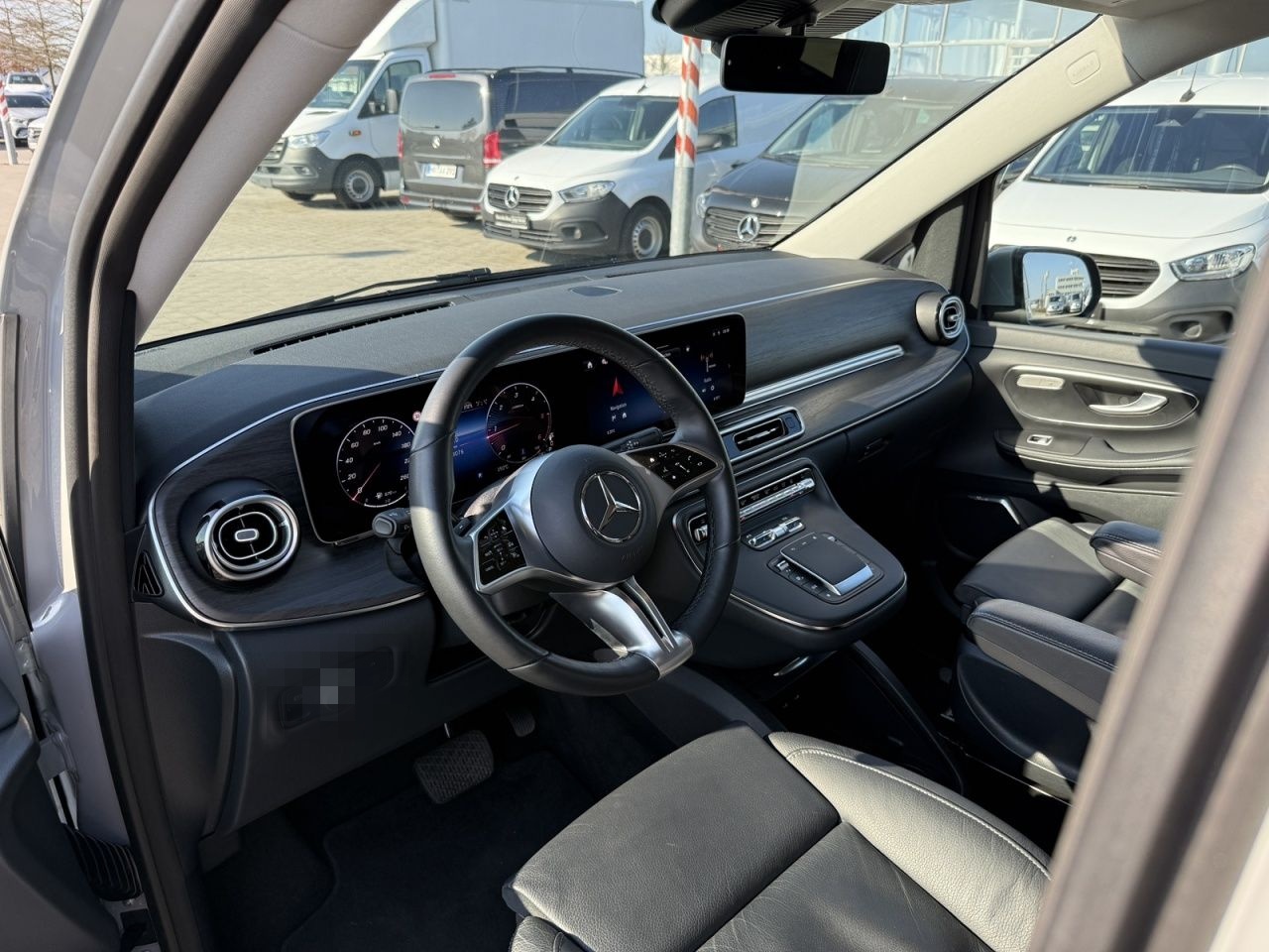 Mercedes-Benz V 300 d long 4x2 AVANTGARDE+BURM+TOTW+360+AHK foto 14