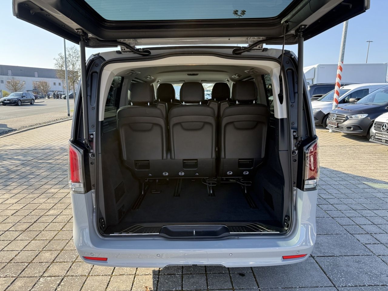 Mercedes-Benz V 300 d long 4x2 AVANTGARDE+BURM+TOTW+360+AHK foto 22