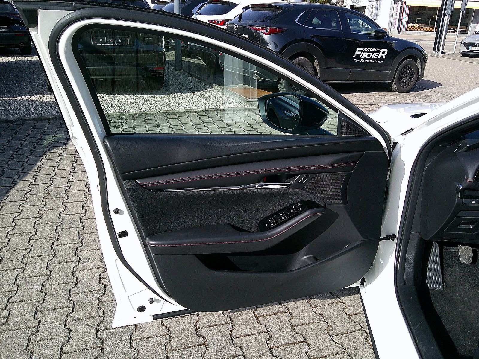 Mazda 3 SKYACTIV 150 Homura KAMERA/HUD/NAVI foto 15
