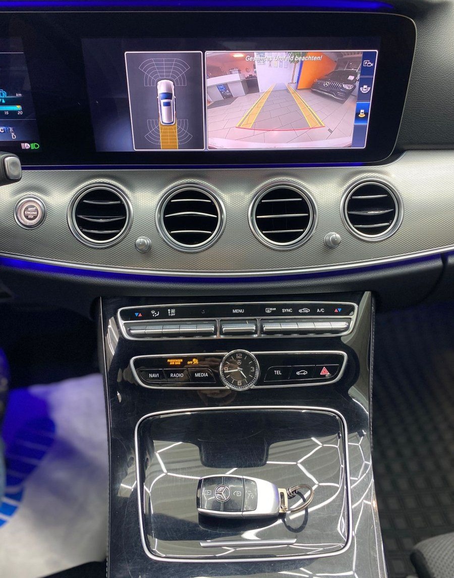Mercedes-Benz E 220 T d Avantgarde Navi RueFaKa Ambiente LedLe foto 11
