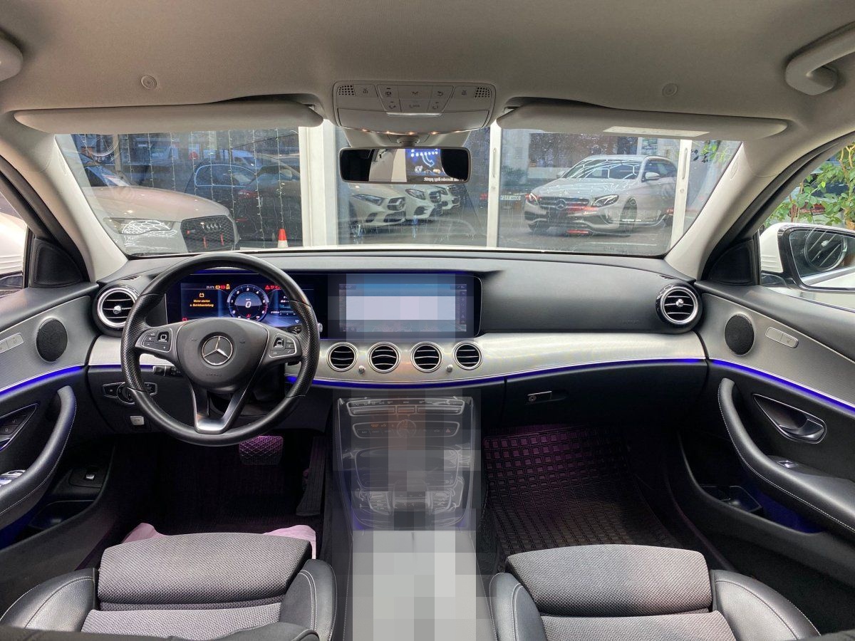 Mercedes-Benz E 220 T d Avantgarde Navi RueFaKa Ambiente LedLe foto 13