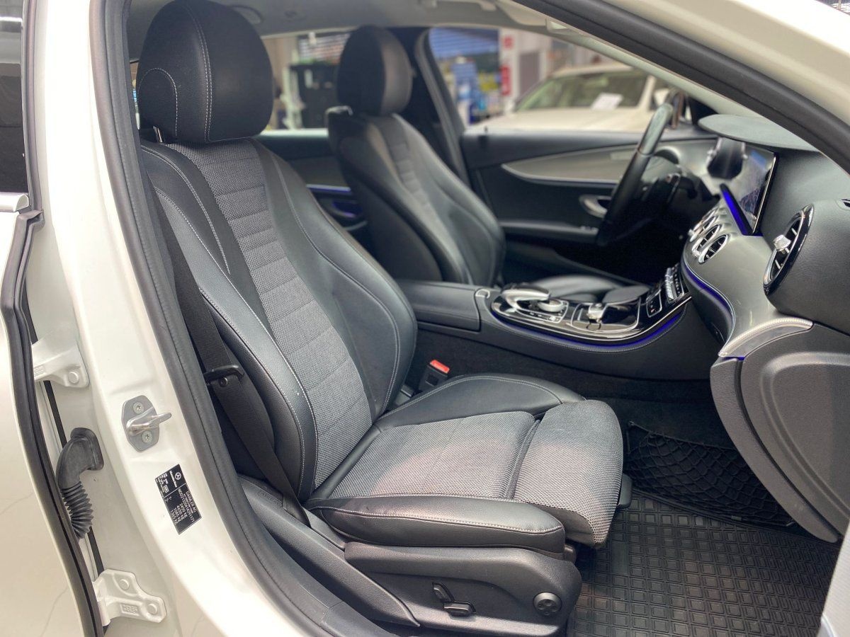 Mercedes-Benz E 220 T d Avantgarde Navi RueFaKa Ambiente LedLe foto 15