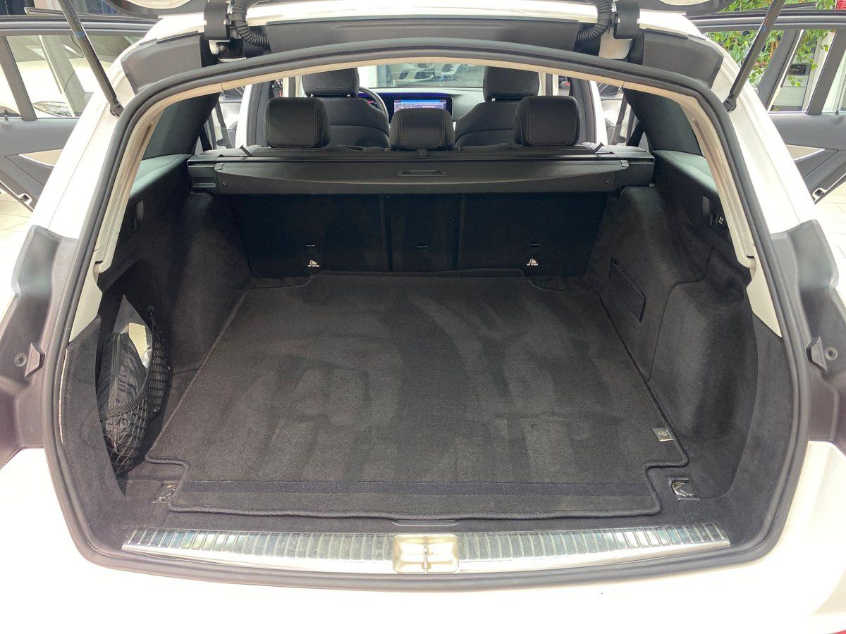 Mercedes-Benz E 220 T d Avantgarde Navi RueFaKa Ambiente LedLe foto 19