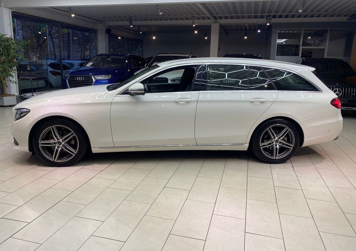 Mercedes-Benz E 220 T d Avantgarde Navi RueFaKa Ambiente LedLe foto 4
