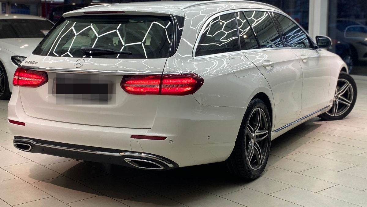 Mercedes-Benz E 220 T d Avantgarde Navi RueFaKa Ambiente LedLe foto 7