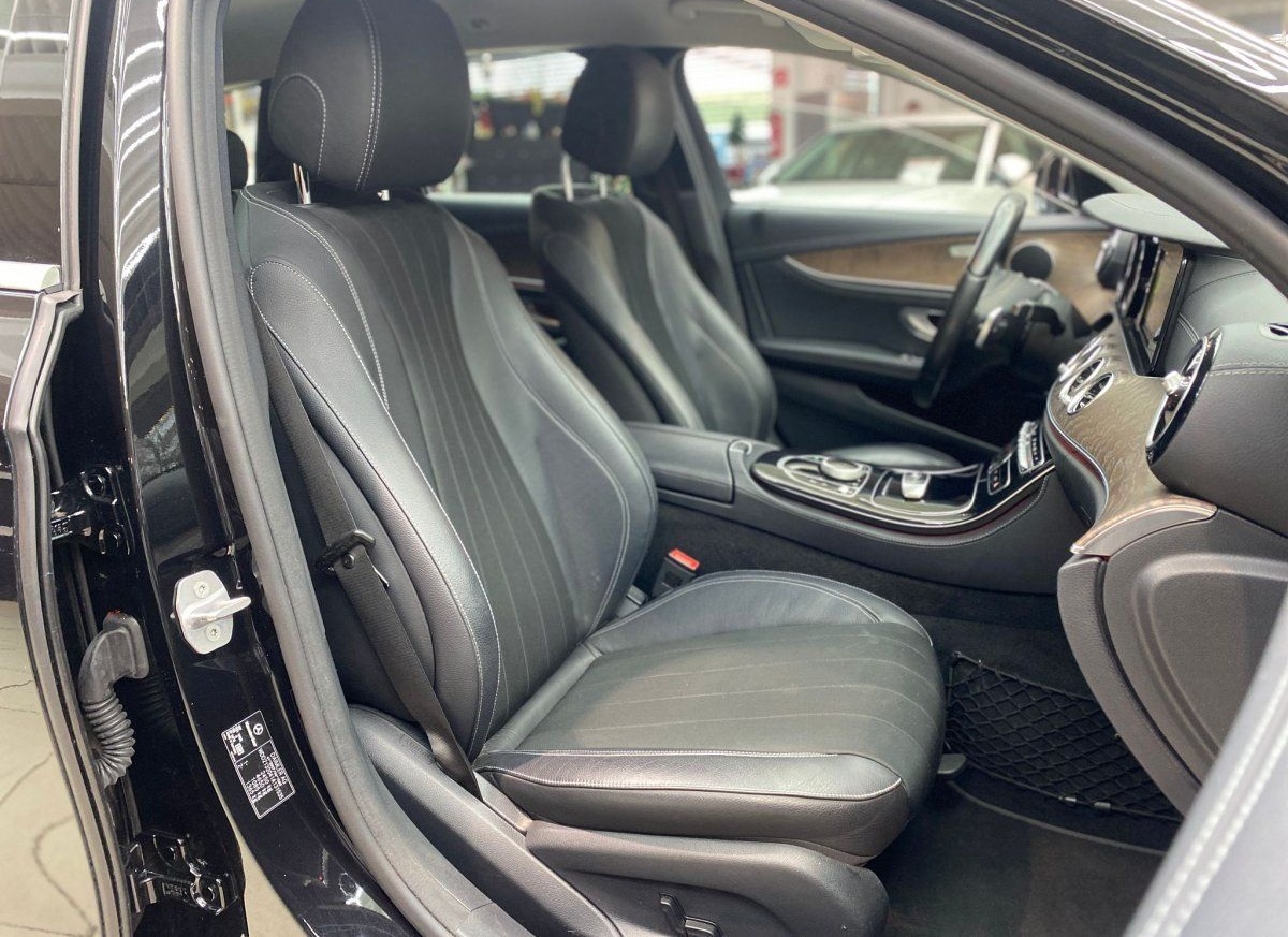 Mercedes-Benz E 220 T d Exclusive Teilleder Amb.Bel Navi RueFa foto 14