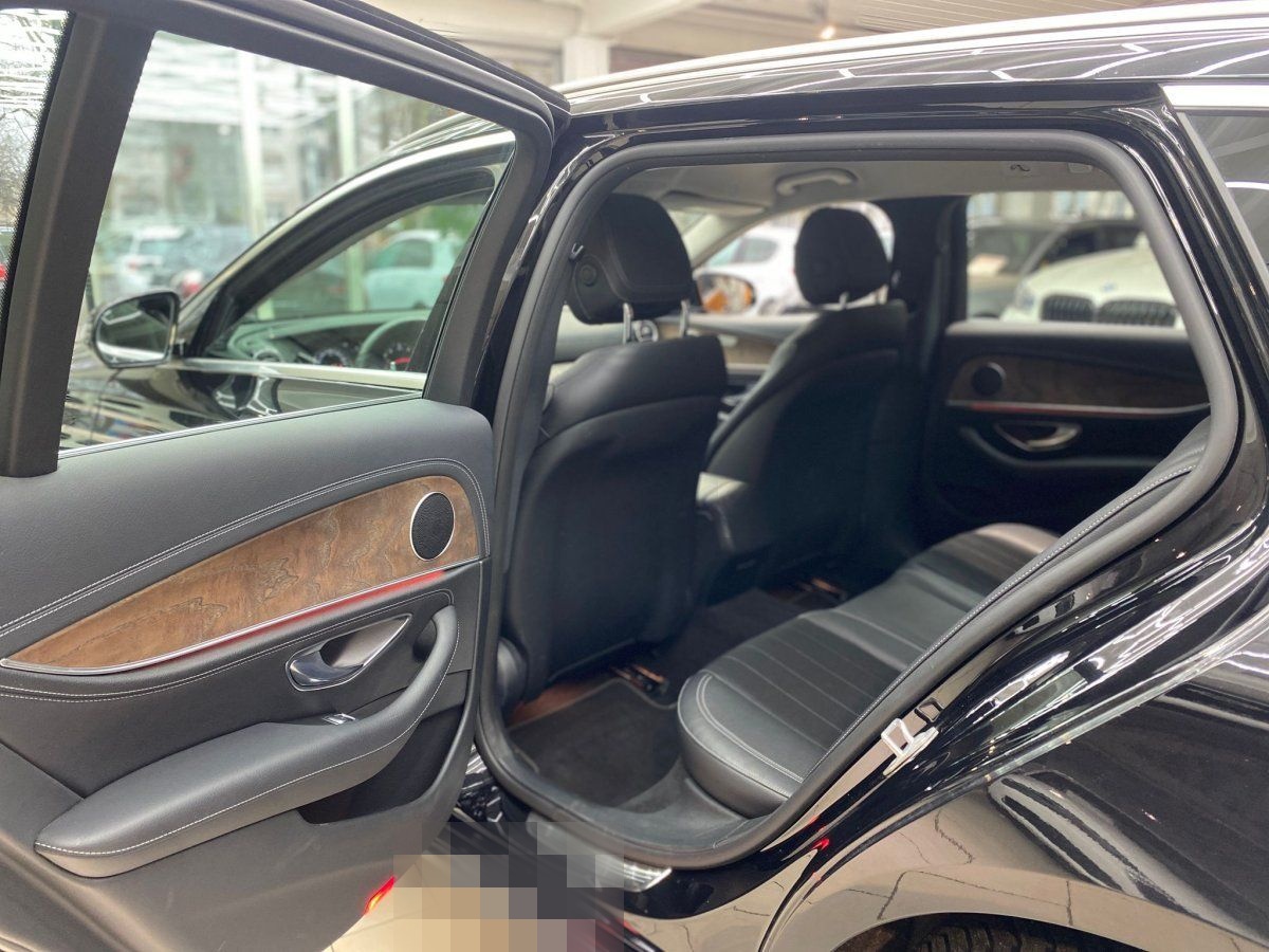 Mercedes-Benz E 220 T d Exclusive Teilleder Amb.Bel Navi RueFa foto 15