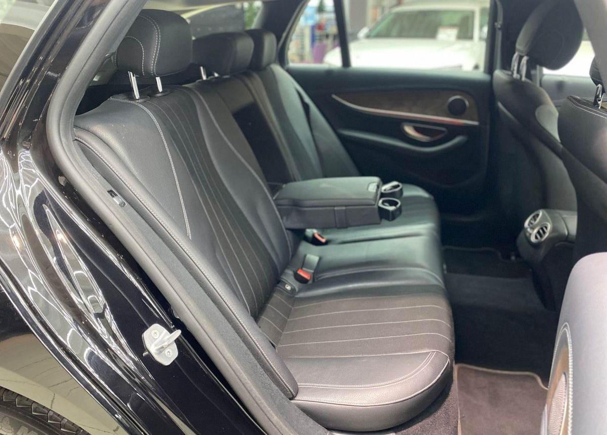 Mercedes-Benz E 220 T d Exclusive Teilleder Amb.Bel Navi RueFa foto 17