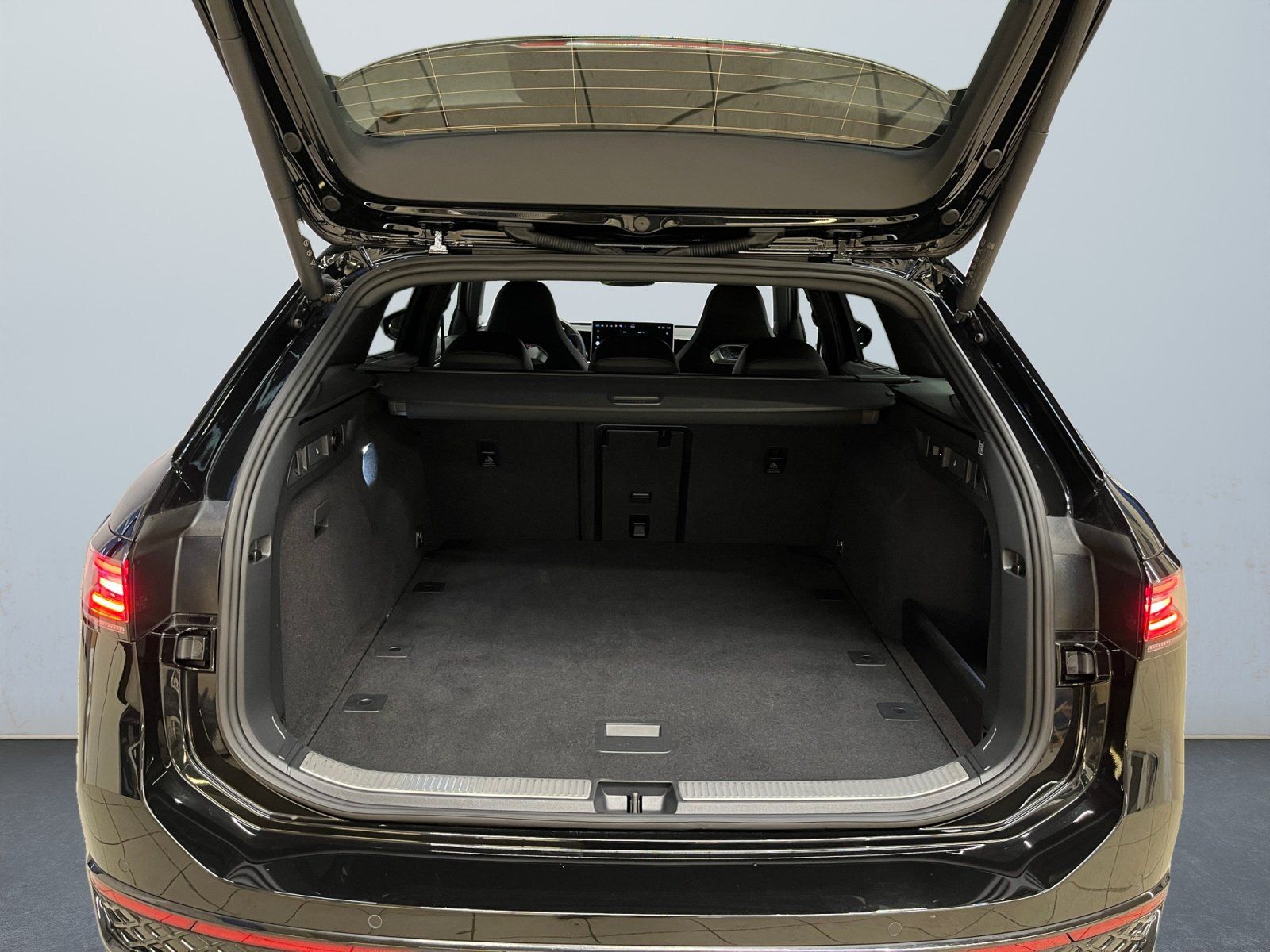 Volkswagen Passat Variant R-Line 2.0 TDI DSG 360°Kamera AHK foto 14