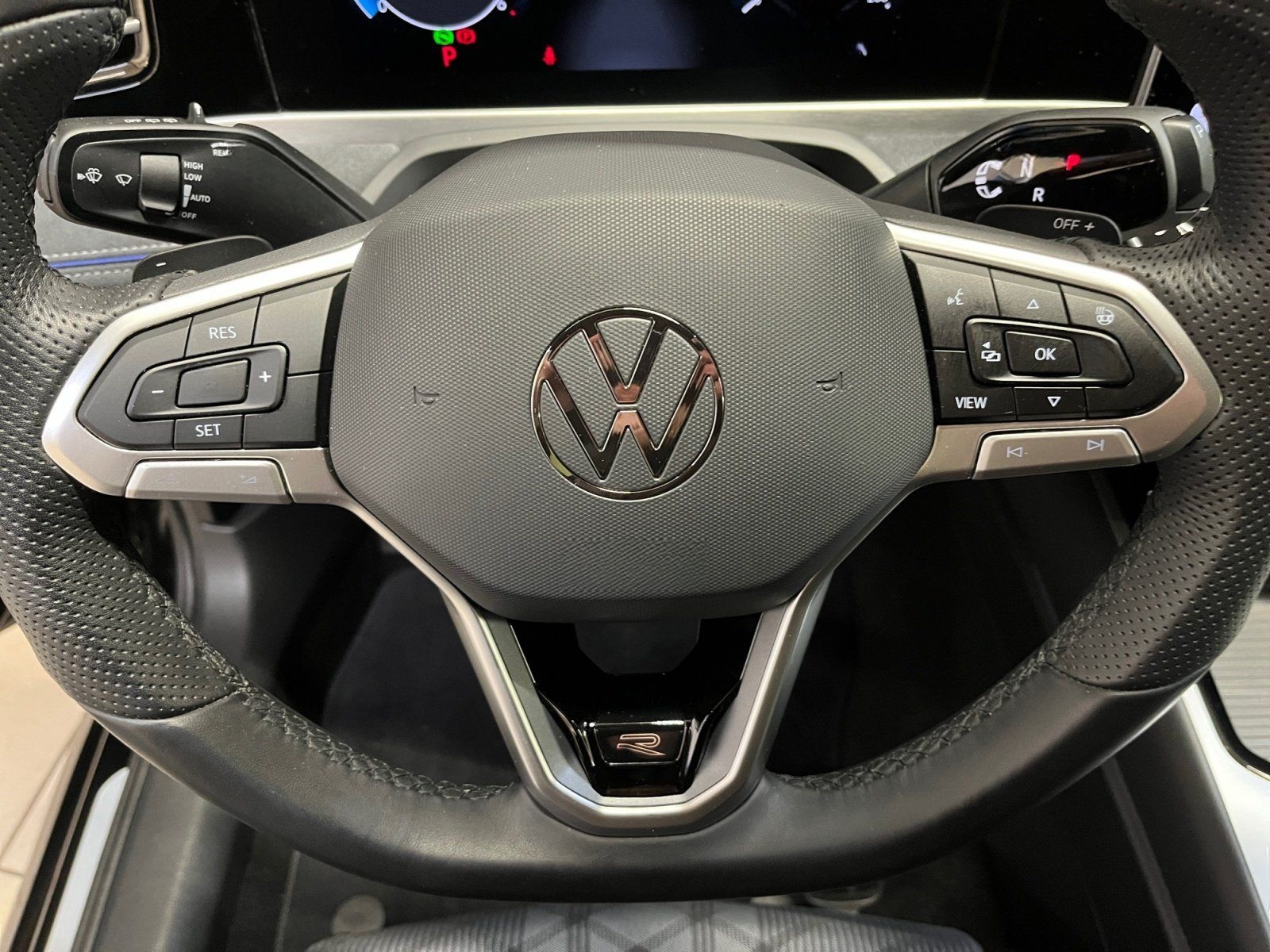 Volkswagen Passat Variant R-Line 2.0 TDI DSG 360°Kamera AHK foto 18