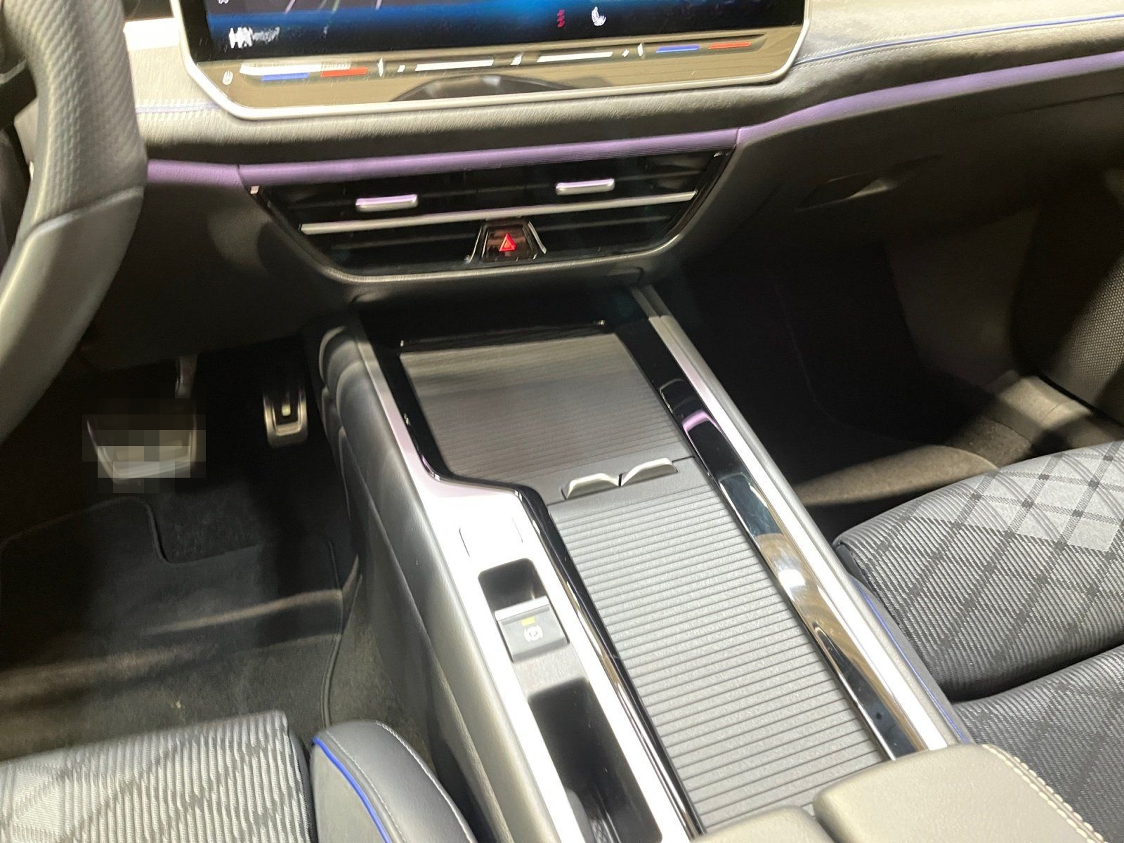 Volkswagen Passat Variant R-Line 2.0 TDI DSG 360°Kamera AHK foto 9