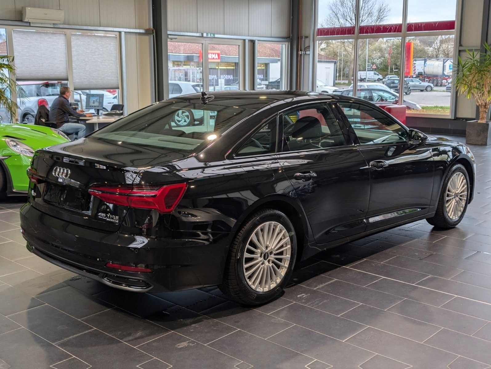 Audi A6 45 TFSI quattro S tronic design foto 6