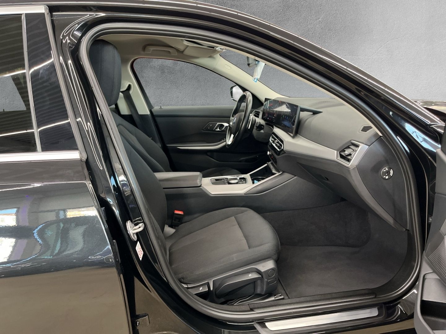 BMW 320 e Limo AUTOMATIK WIDSCREEN NAVI KAMERA LED P foto 11