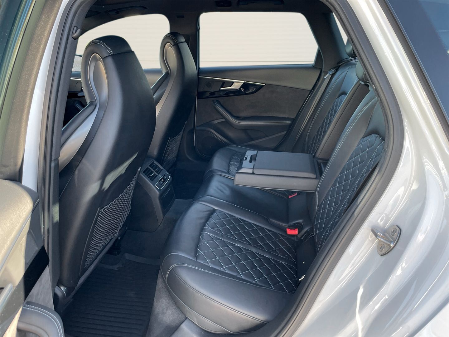 Audi S4 Avant 3.0 TFSI quattro+HUD+Pano+ACC+AHK+1.Han foto 11