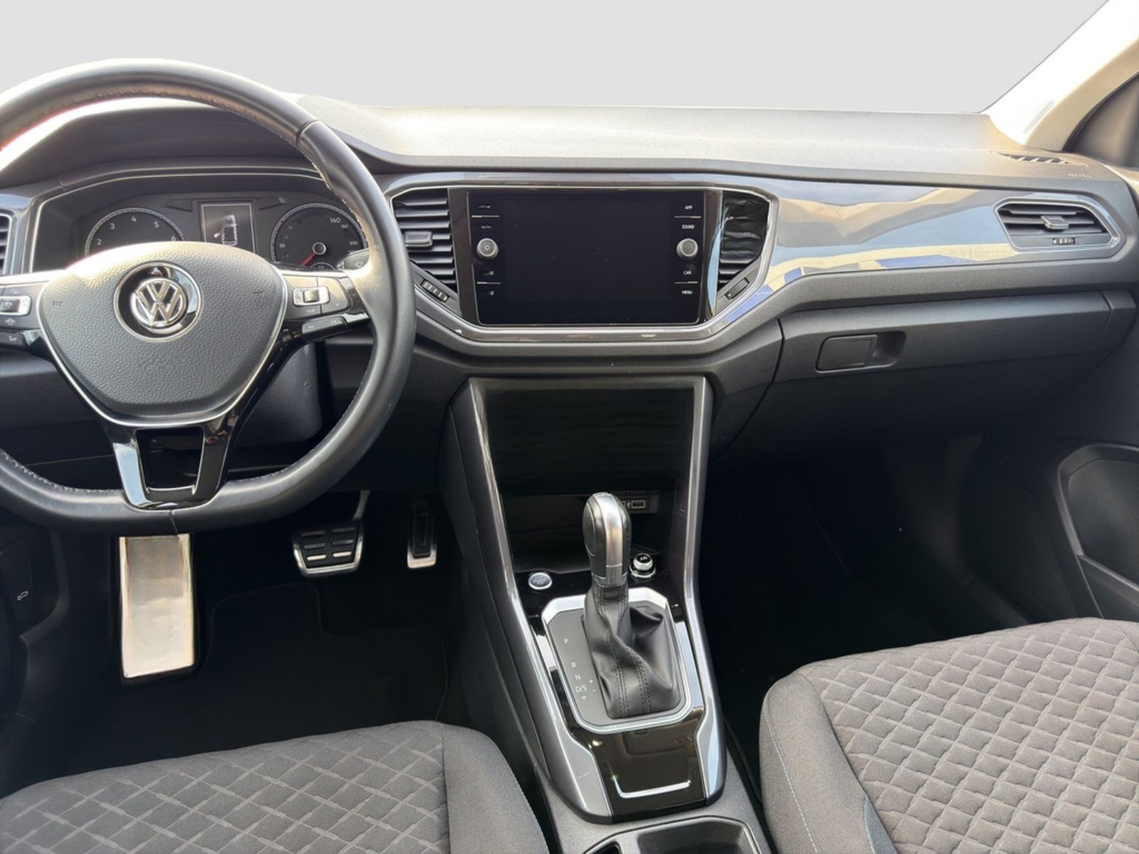 Volkswagen T-Roc 1.5 TSI IQ.Drive ACC LED SHZ MultiLenk foto 13