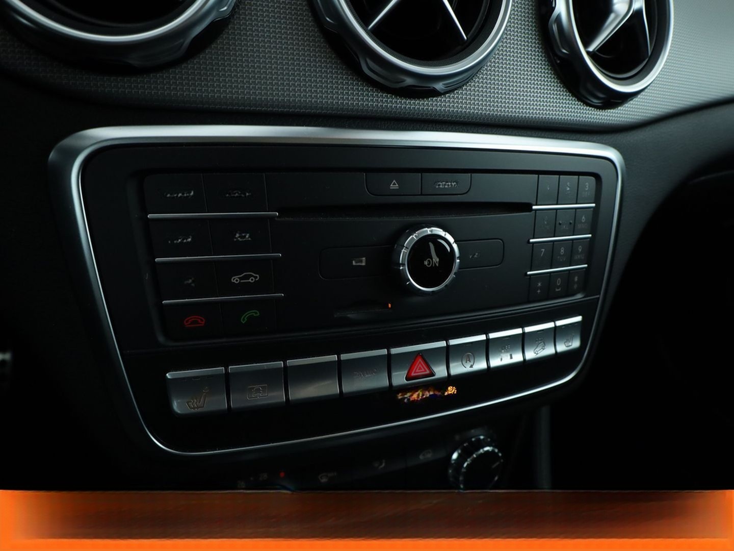 Mercedes-Benz GLA 220 4Matic Urban Aut.*LED*NAVI*TEMPO*PDC*SHZ foto 25