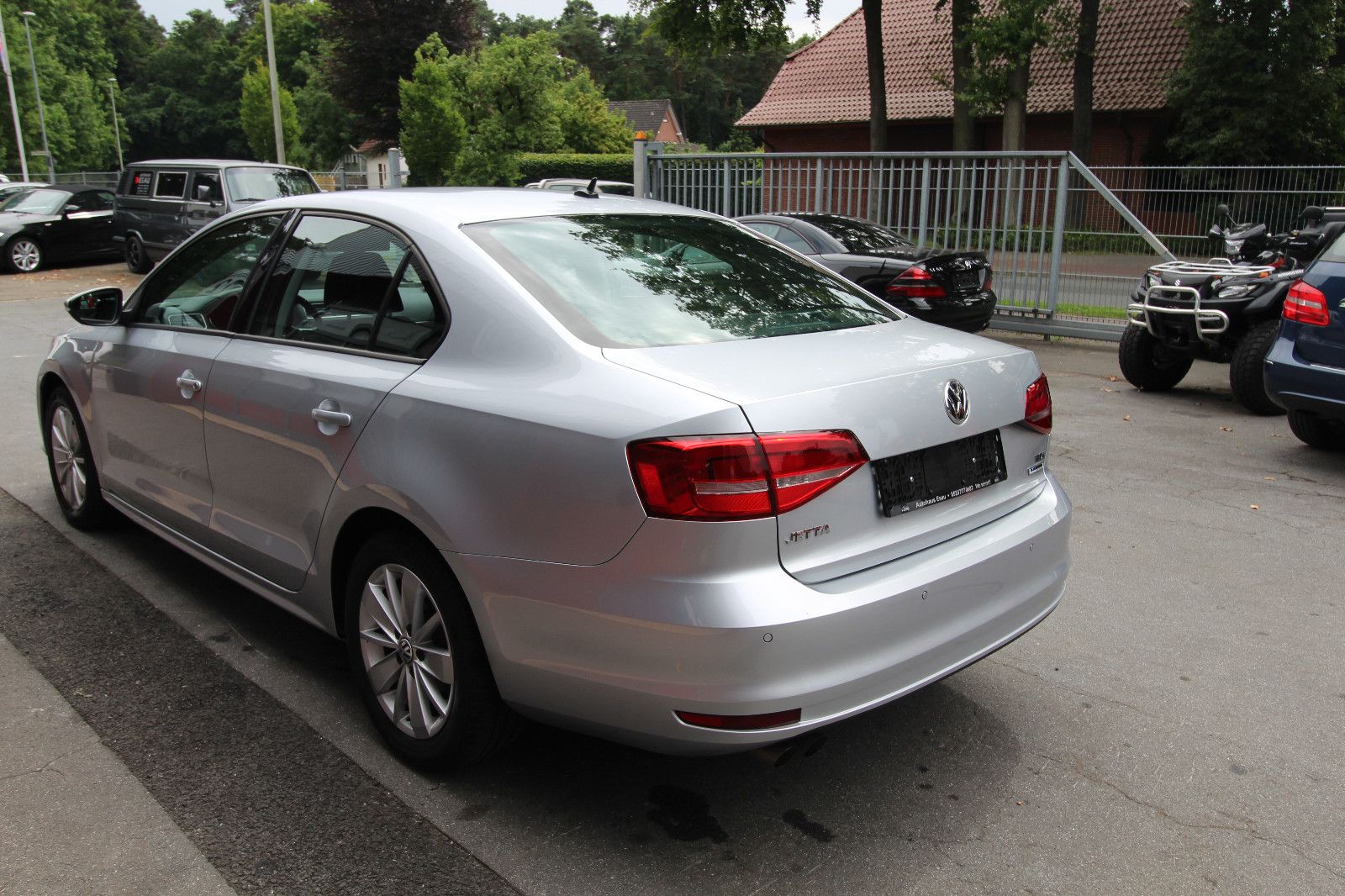 Volkswagen Jetta VI Basis  AHK 59200 Km Org Wie Neu foto 5