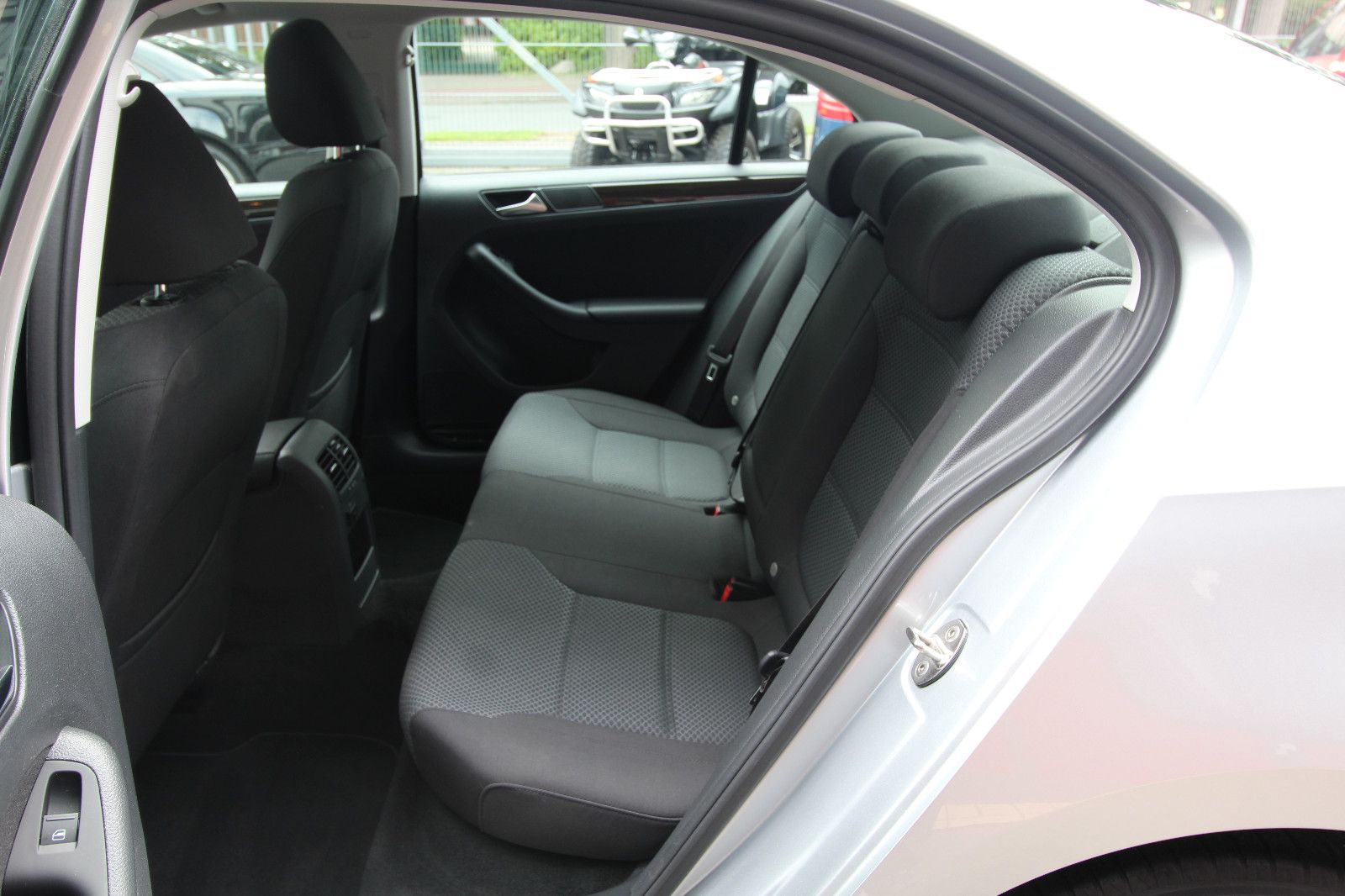 Volkswagen Jetta VI Basis  AHK 59200 Km Org Wie Neu foto 7