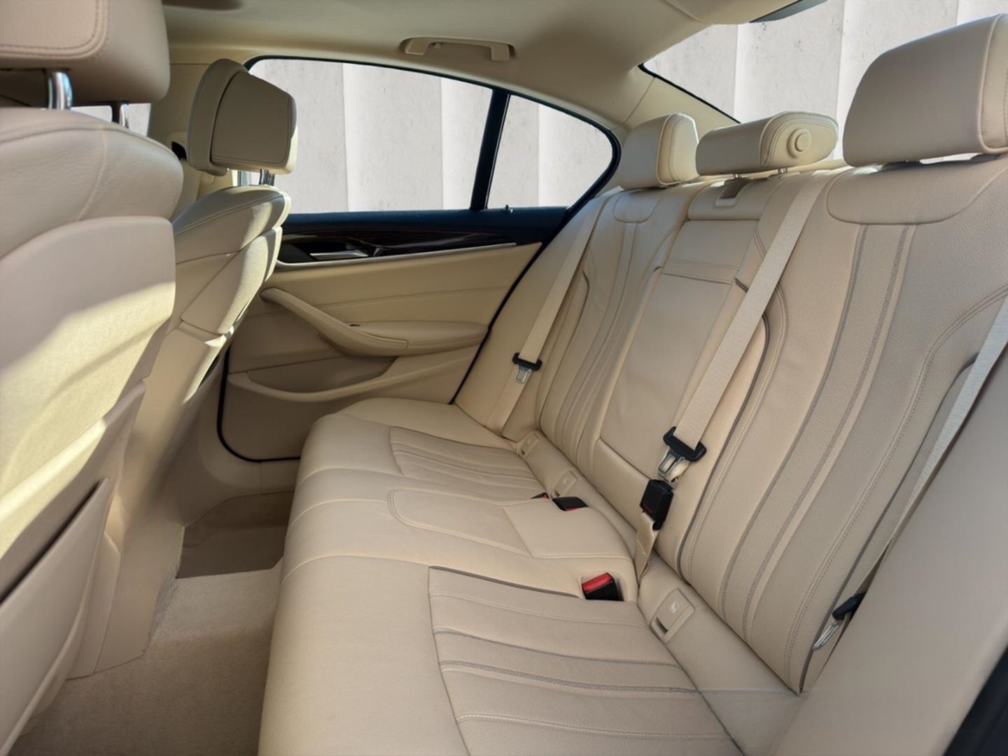 BMW 530 d Luxury Line LED Navi Prof. HUD Memory Park foto 14