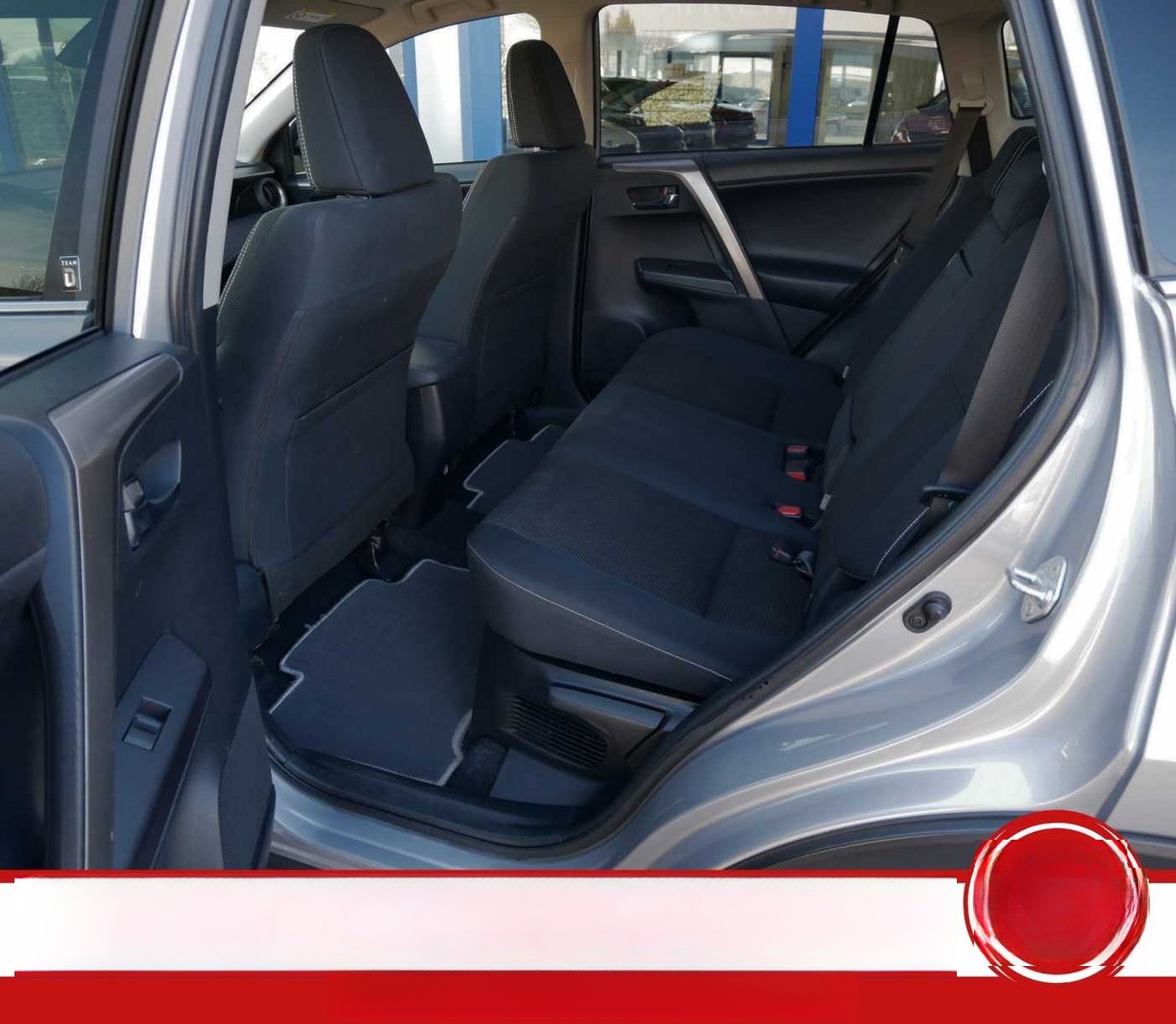 Toyota RAV4 Hybrid 2.5 4x4 Team Deutschland foto 12