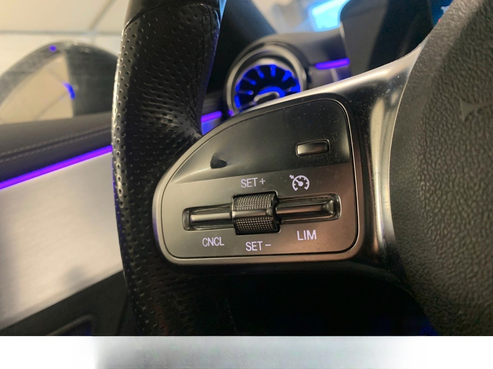 Mercedes-Benz CLA 250 Shooting Brake e Edition 2020 DAB NightP foto 11