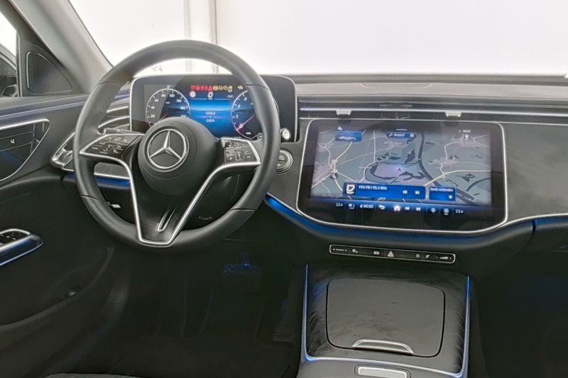 Mercedes-Benz E 200 AVANTGARDE+TOTW+AMBIENTE+DISTRONIC+KAM+LED foto 6