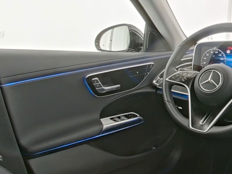Mercedes-Benz E 200 AVANTGARDE+TOTW+AMBIENTE+DISTRONIC+KAM+LED foto 9