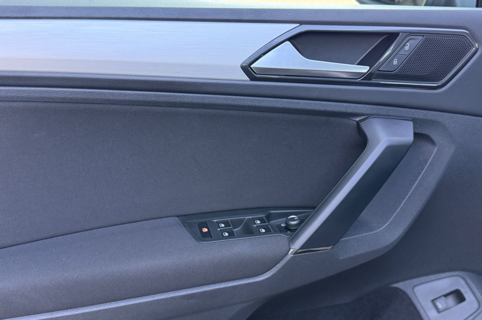 Volkswagen Tiguan 1.4 TSI DSG Navi LED Dig. Cockpit foto 10