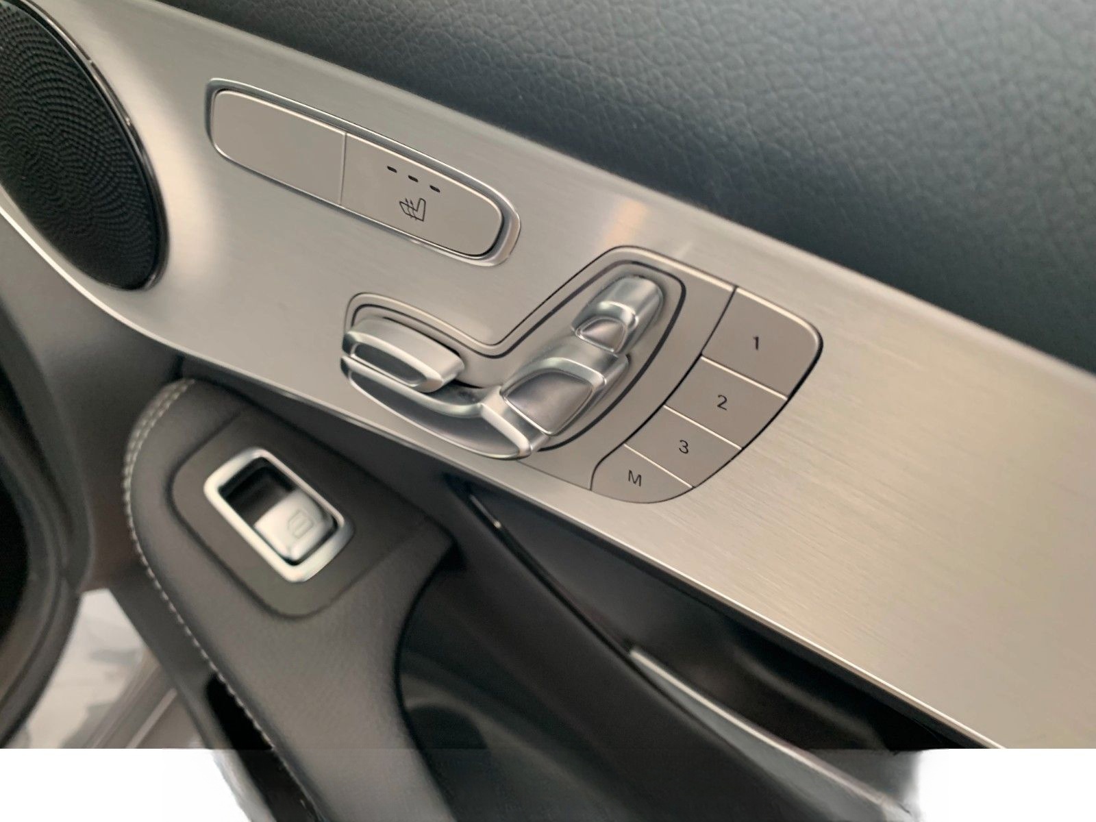 Mercedes-Benz GLC 300 e AMG Distronic|Kam|Virtual|Memory|Pano foto 4