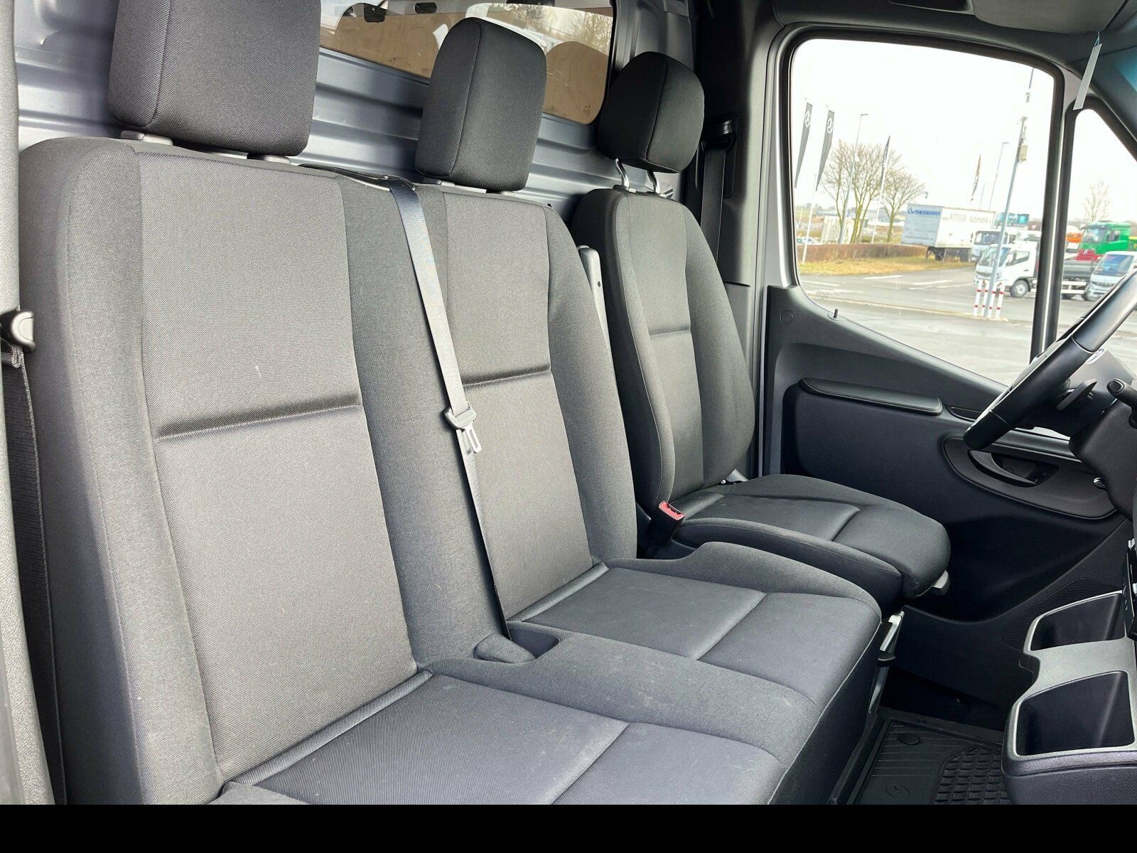 Mercedes-Benz Sprinter 317 CDI AUTOMATIK+AHK2.8t+DISTRONIC+LED foto 6