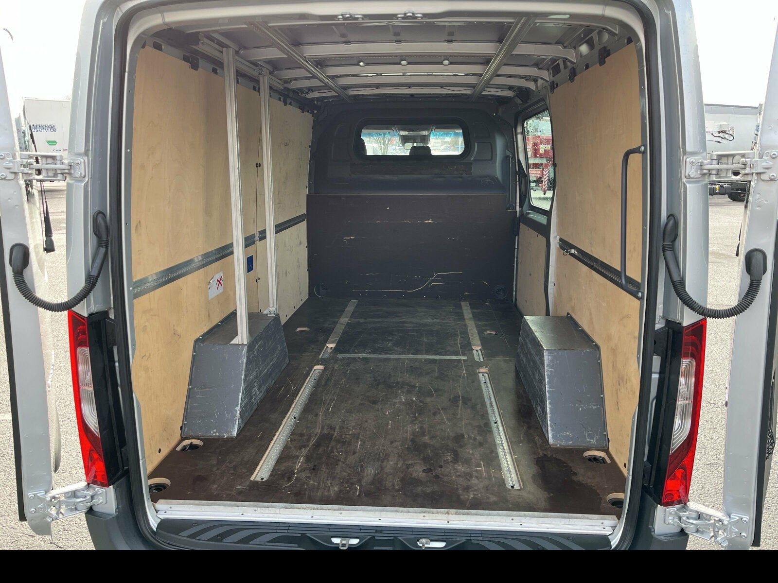 Mercedes-Benz Sprinter 317 CDI AUTOMATIK+AHK2.8t+DISTRONIC+LED foto 8