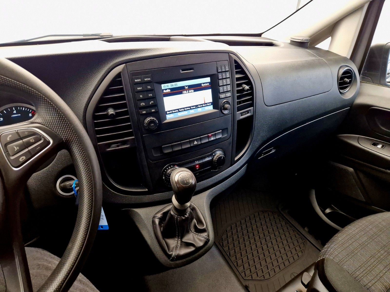 Mercedes-Benz Vito Kasten 111 CDI LANG *1.Hand, Regalausbau* foto 24