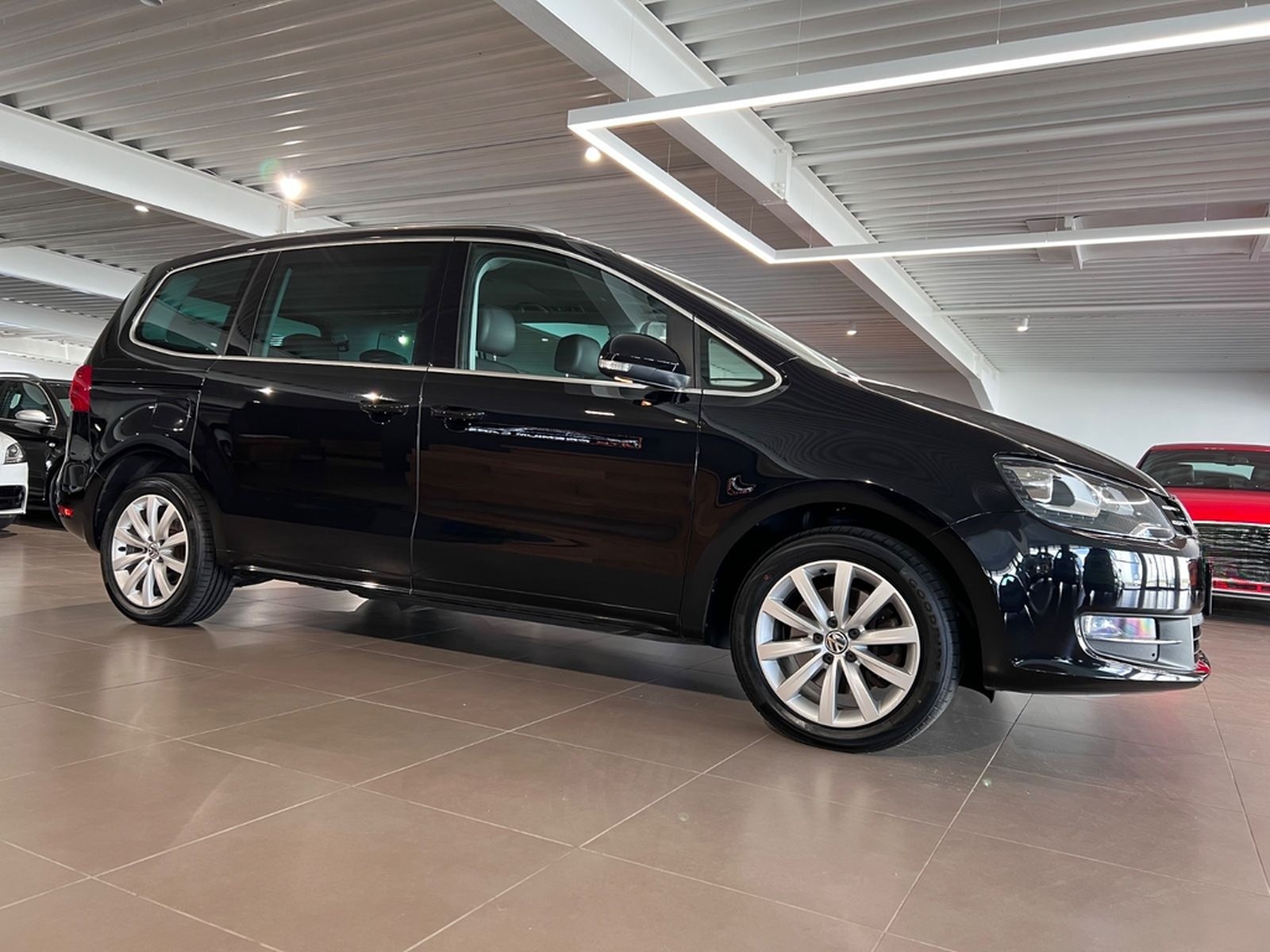 Volkswagen Sharan 2.0 TSI DSG Highline 1.HAND 7-Sitze NAVI foto 14