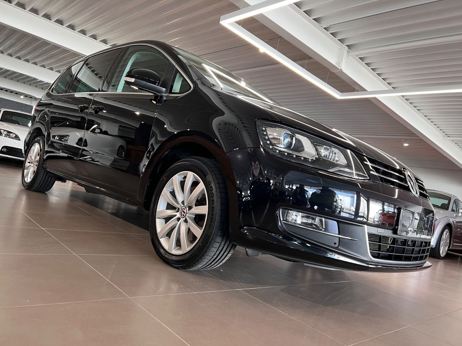 Volkswagen Sharan 2.0 TSI DSG Highline 1.HAND 7-Sitze NAVI foto 15